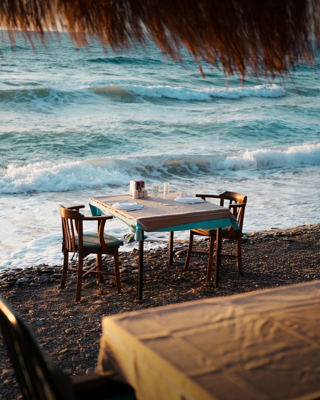Zeus Restaurant — lokasyon / sunum